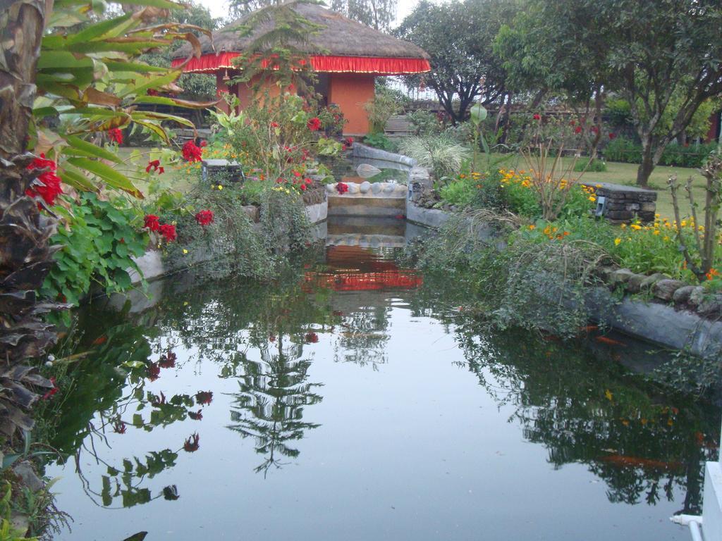 Shangri-La Village Resort, Pókhara Exteriér fotografie