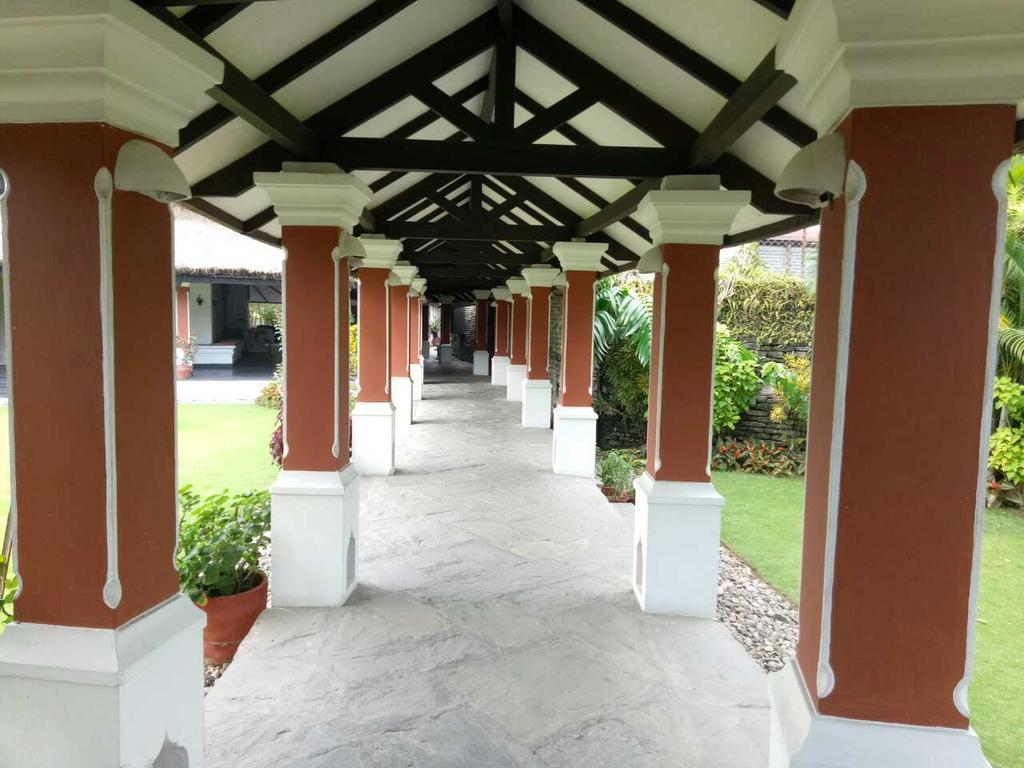 Shangri-La Village Resort, Pókhara Exteriér fotografie